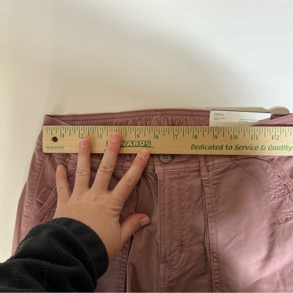 Nwt American Eagle Baggy Jogger Stretch Cargo Size 000 REGULAR
HIGH RISE - Picture 4 of 15